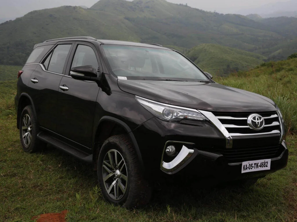 7 seater Toyota Fortuner